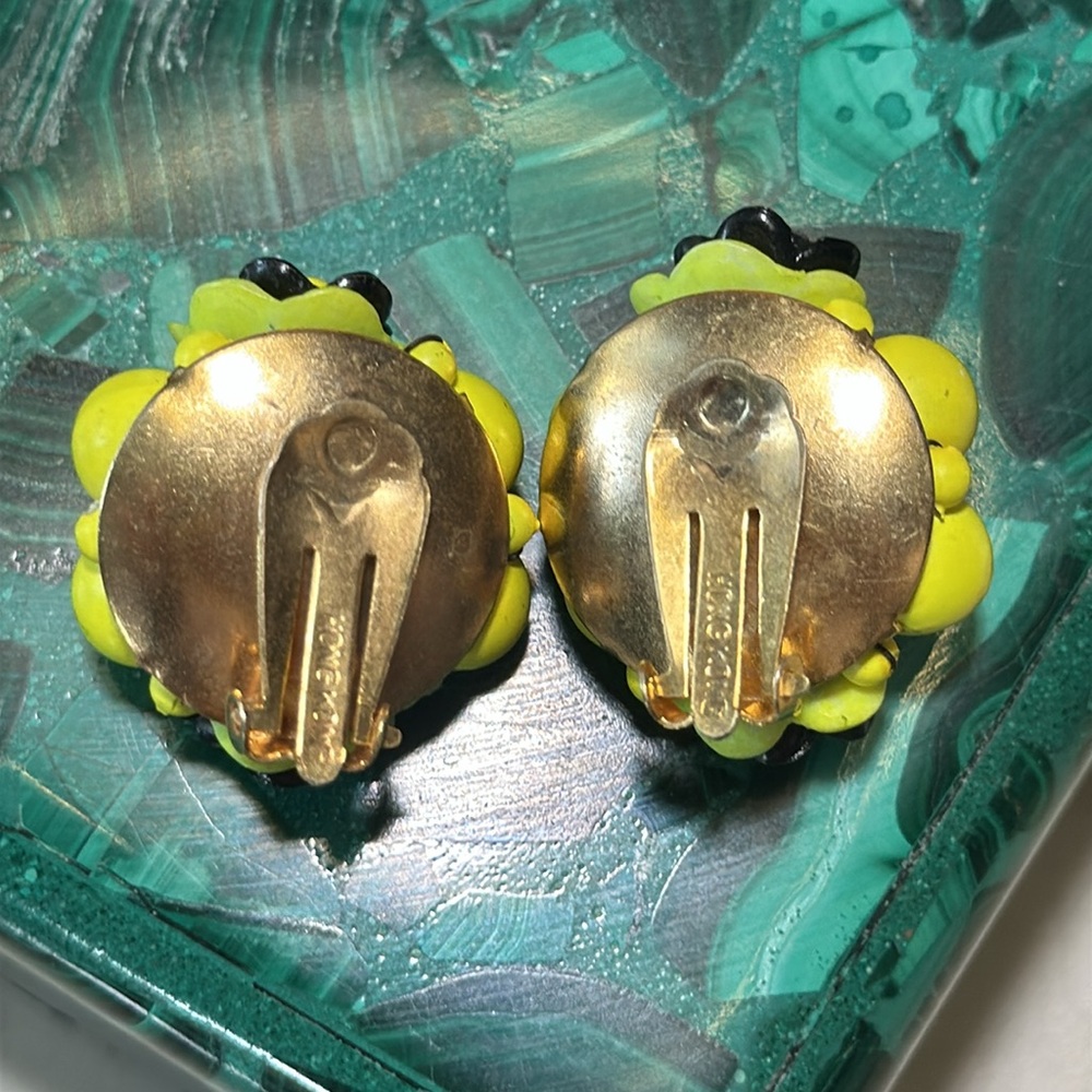 RARE Bumblebee 🐝 Hong Kong Vintage Clip-on Earrings - Picture 3 of 3